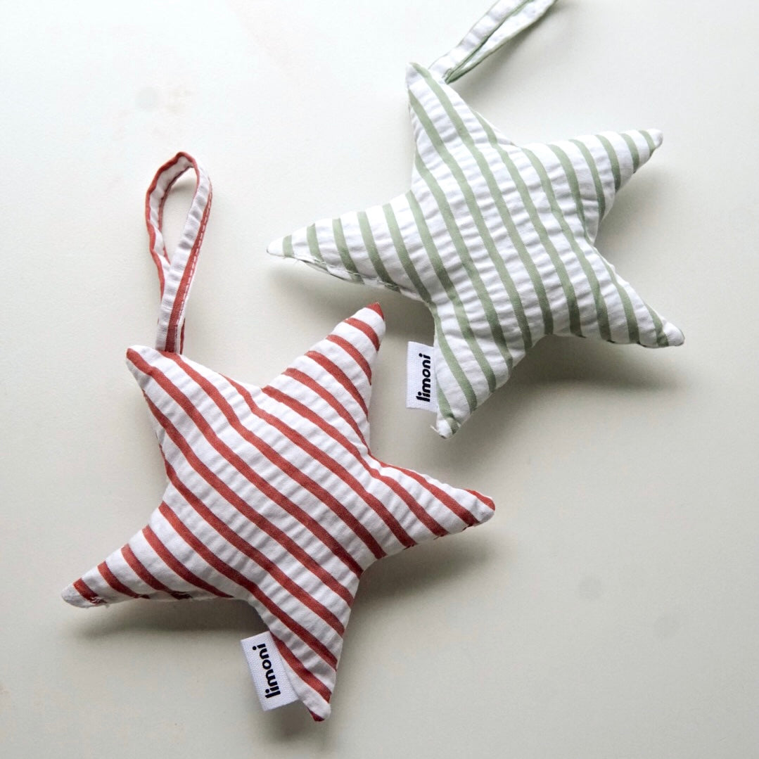 Striped star ornament - Green