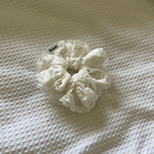 Offcut scrunchie - Cream