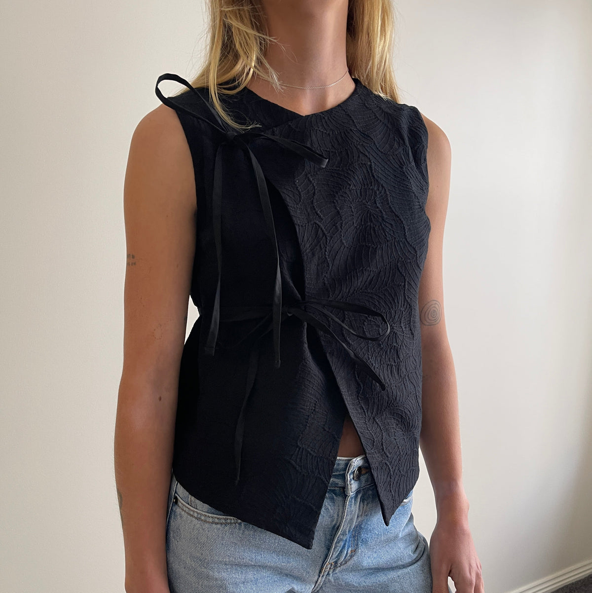 Alba Top - Black