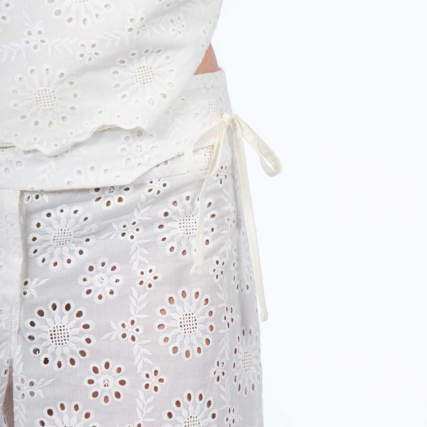 Lace capri tie pants